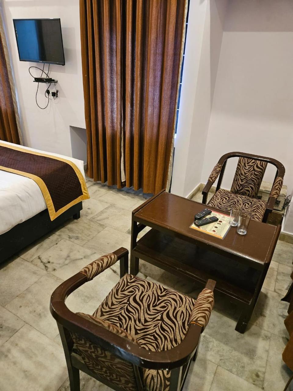 Hotel Anand Inn-Top Family Hotels Business Hotels Best Couple Friendly Hotel In Lucknow Exterior foto
